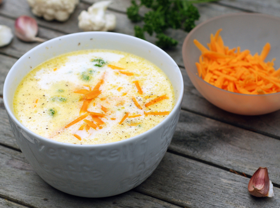 Low Carb Soup with Cauliflower and Cheddar