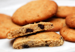 Low-carb sugar-free peanut butter cookies
