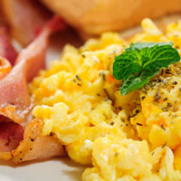 low-carb-breakfast-scrambled-eggs